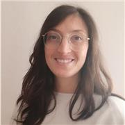 Insegnante, laureata in ingegneria edile-architettura, con esperienza decennale nelle ripetizioni private, impartisce lezioni di matematica